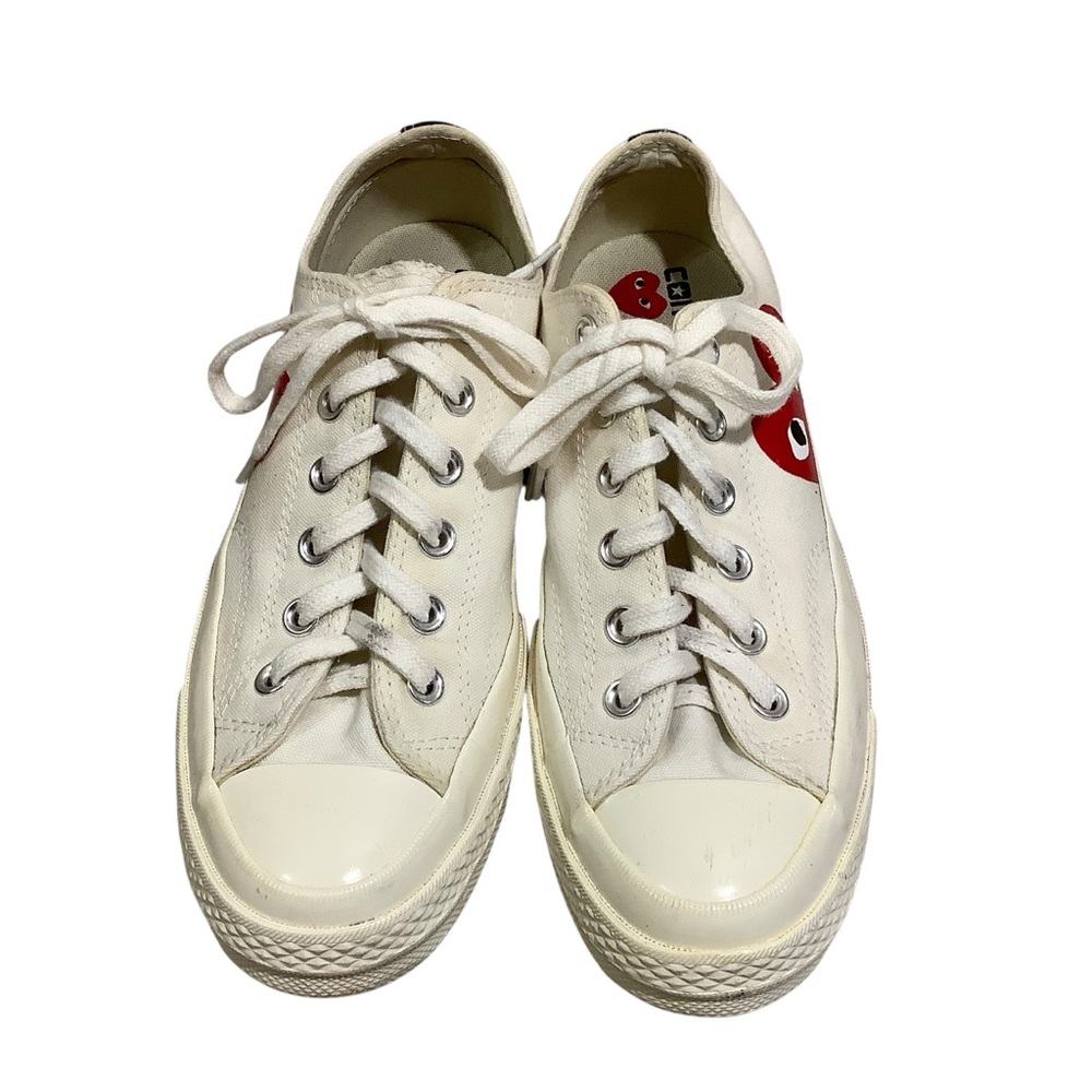 Come Des Garçons Play x Converse Chuck White and Black Sneakers with Red Heart - Picture 2 of 10